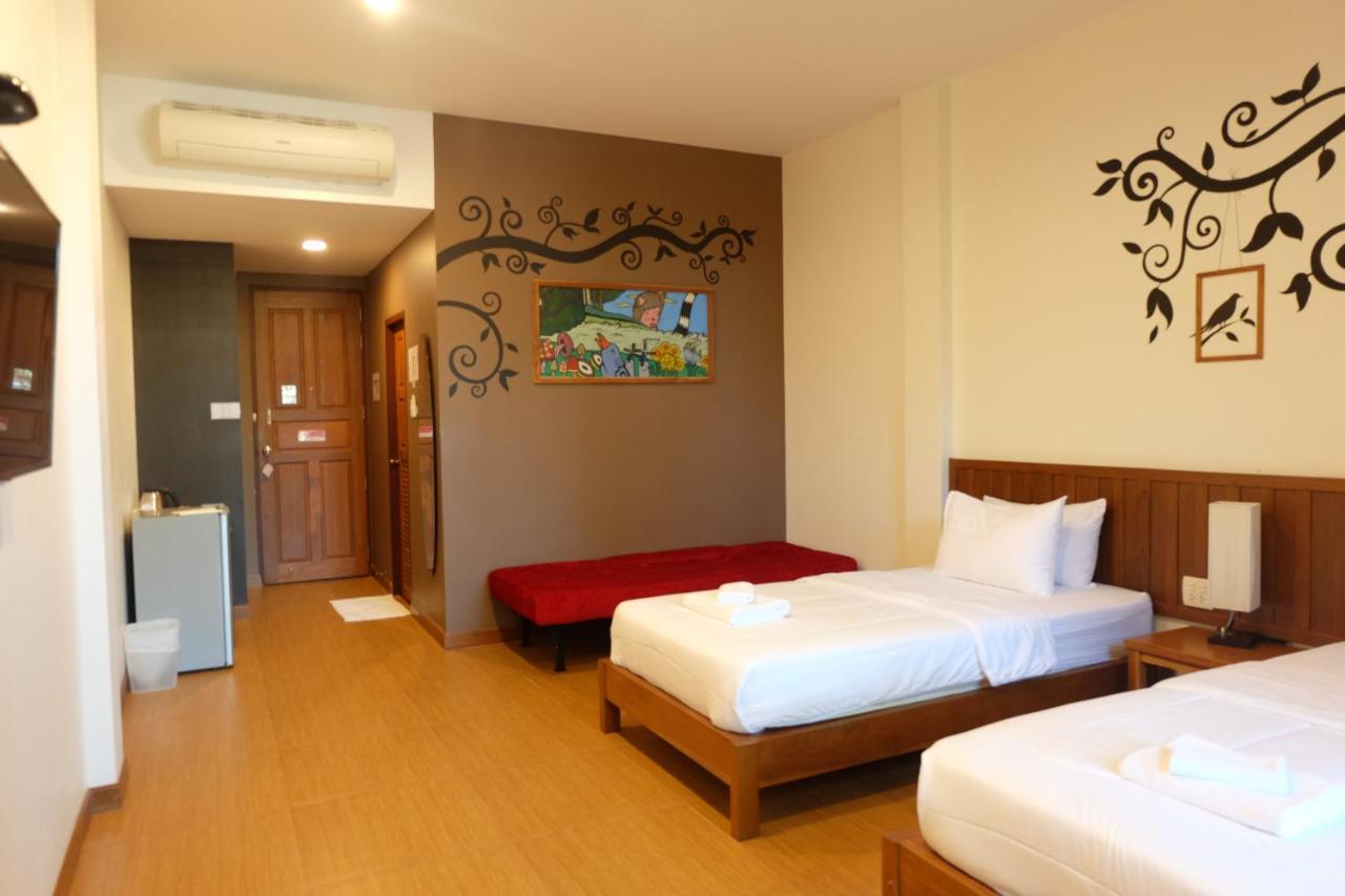 The Win Hotel Bang Saphan Exterior photo