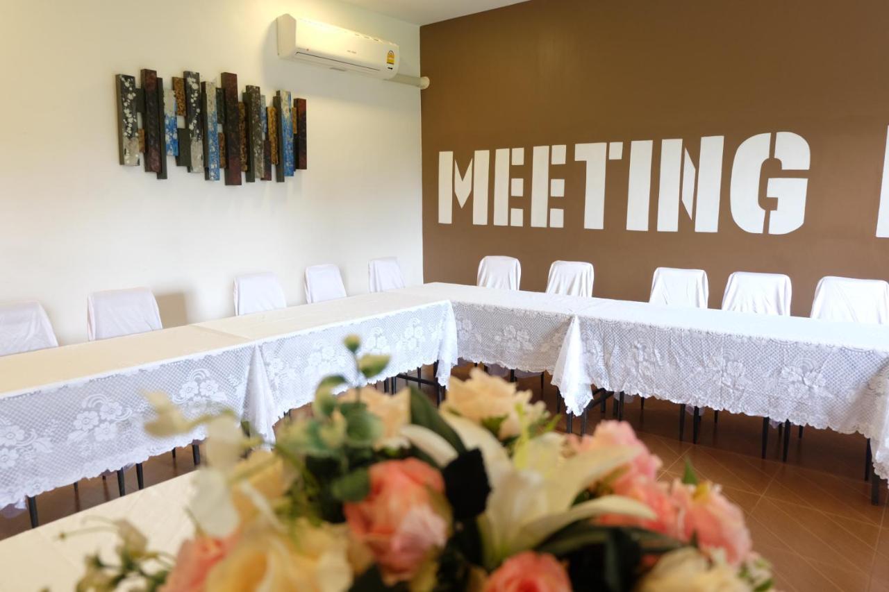 The Win Hotel Bang Saphan Exterior photo