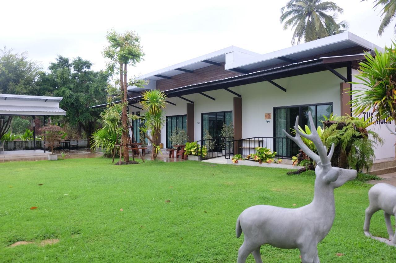 The Win Hotel Bang Saphan Exterior photo